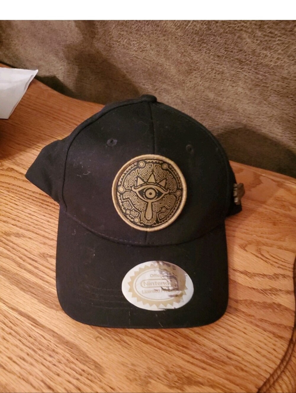 Zelda Breath of the Wild Hat NWT Sheikah Eye Snapback Metallic  Pin Nintendo